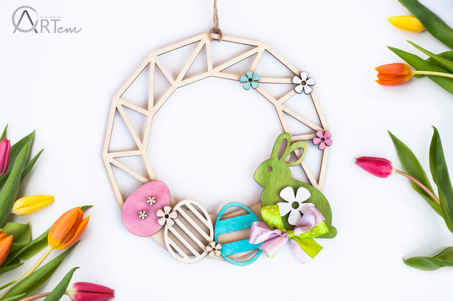 Húsvéti ajtódísz zöld nyuszival